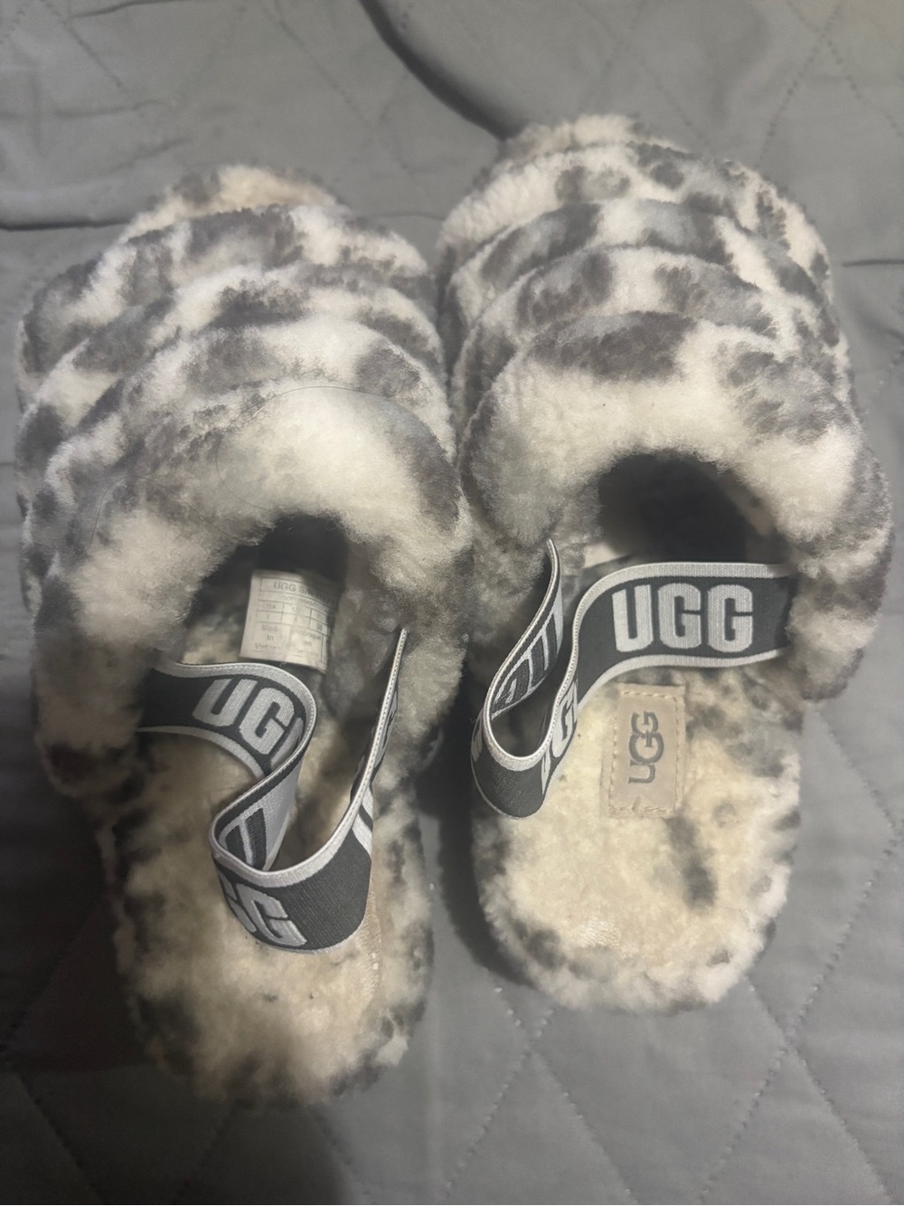 UGG Fluff Slide Shearling Slippers in Grey White Tie-Dye